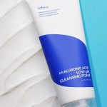 Isntree Hyaluronic Acid Low-pH Cleansing Foam 150ml